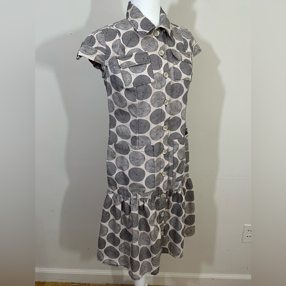 Merona sz 2 dress with a drop waist  Abstract print Runs a little large